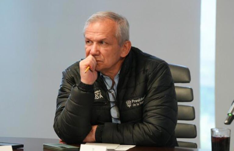 Comunidad Wayúu exigen orden de captura contra Carlos Ramón González por escándalo en la UNGRD