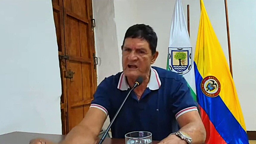 Padre de testigo clave contra Álvaro Uribe acusa a Iván Cepeda de ofrecer asilo e incentivos económicos