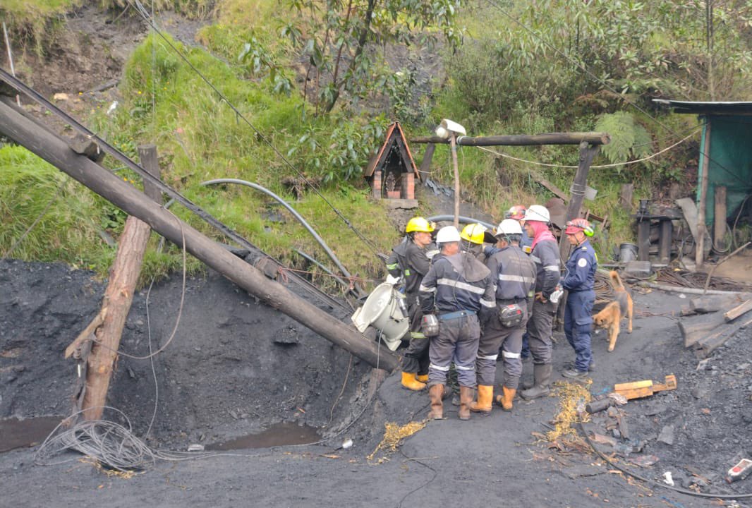Mueren tres mineros tras derrumbe en socavón ilegal en Zipaquirá
