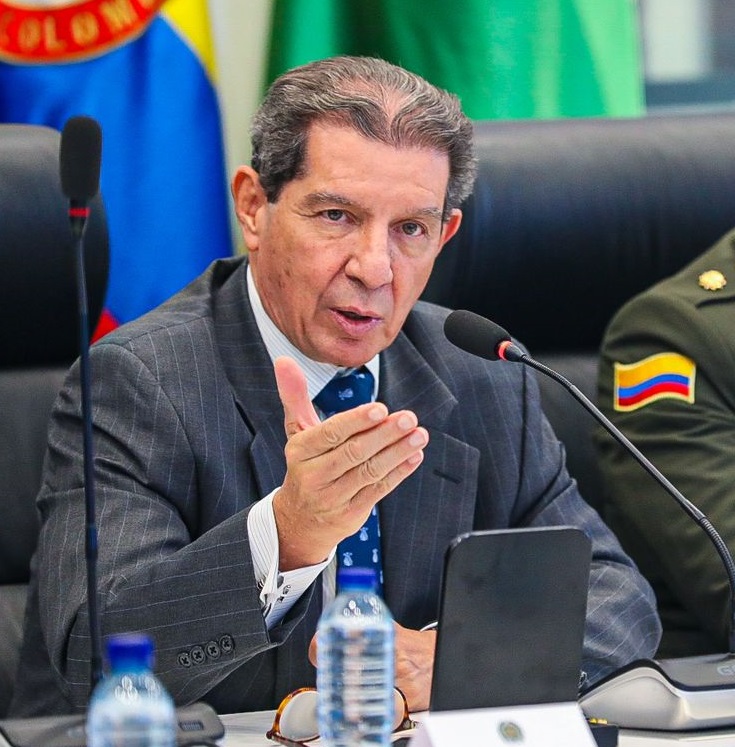 José Félix Lafaurie le recordó a Petro que Estados Unidos ofrece 50 millones de dólares por Maduro por delitos de narcotráfico.