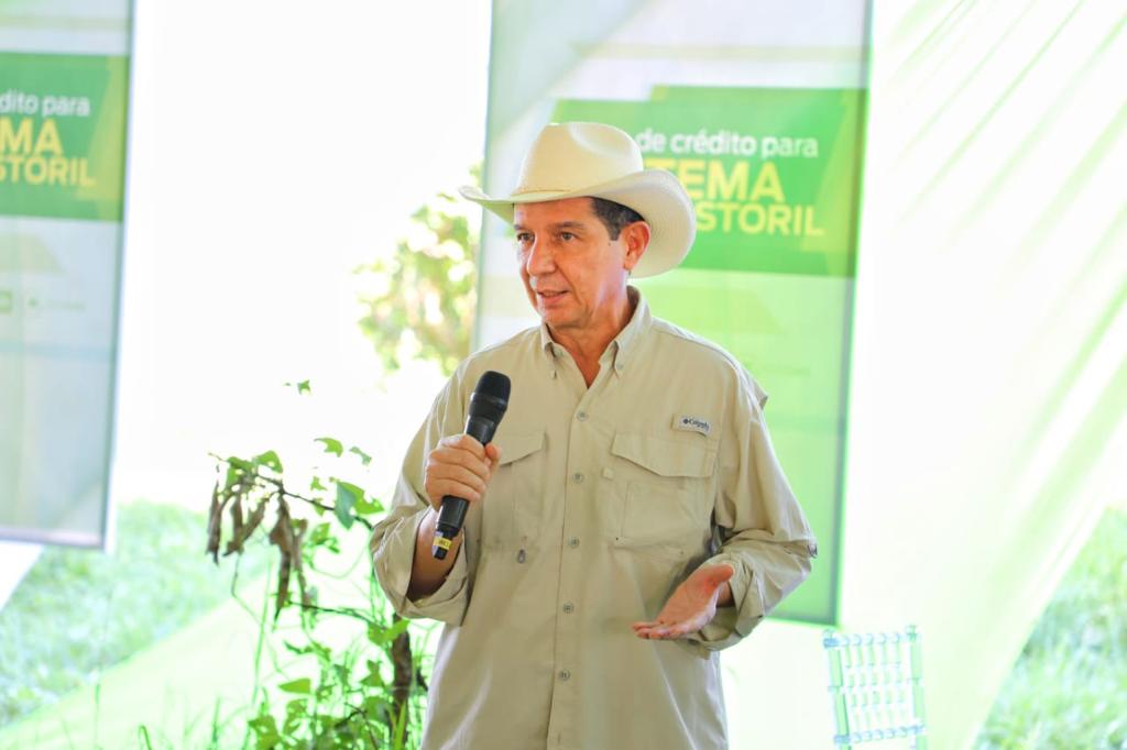 De acuerdo con José Félix Lafaurie, el valor de la carne ha aumentado por el crecimiento de la demanda interna, mientras que la restricción solo perjudicará a los pequeños productores y cerrará mercados estratégicos como China y Arabia Saudita.