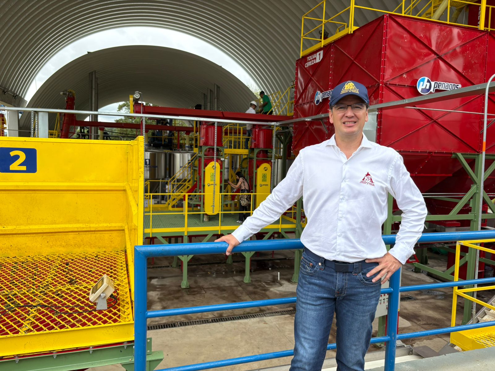 Esta nueva Central permitirá procesar en su primera fase hasta 35.000 kilos de café cereza al día y busca consolidarse como un modelo innovador de uso eficiente de todo el producto de café.