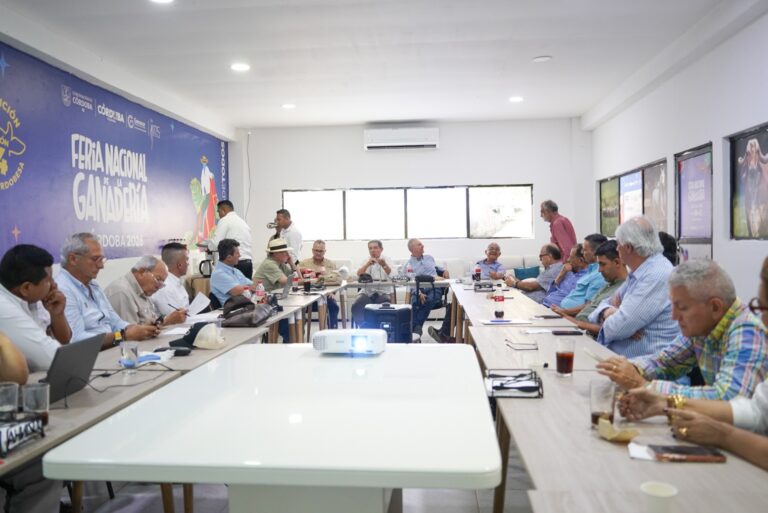 El candidato presidencial Abelardo De La Espriella sostuvo un encuentro telefónico con la Junta Directiva y altos ejecutivos de Fedegán en donde les manifestó el compromiso de su gobierno con el sector.